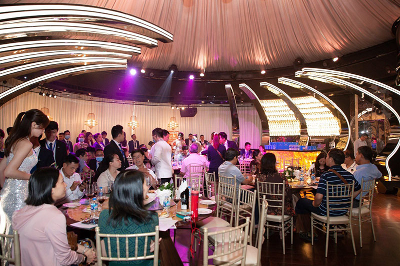 Khách dự lễ mở bán nhà phố One Palace. Ảnh: Đất Xanh Services.