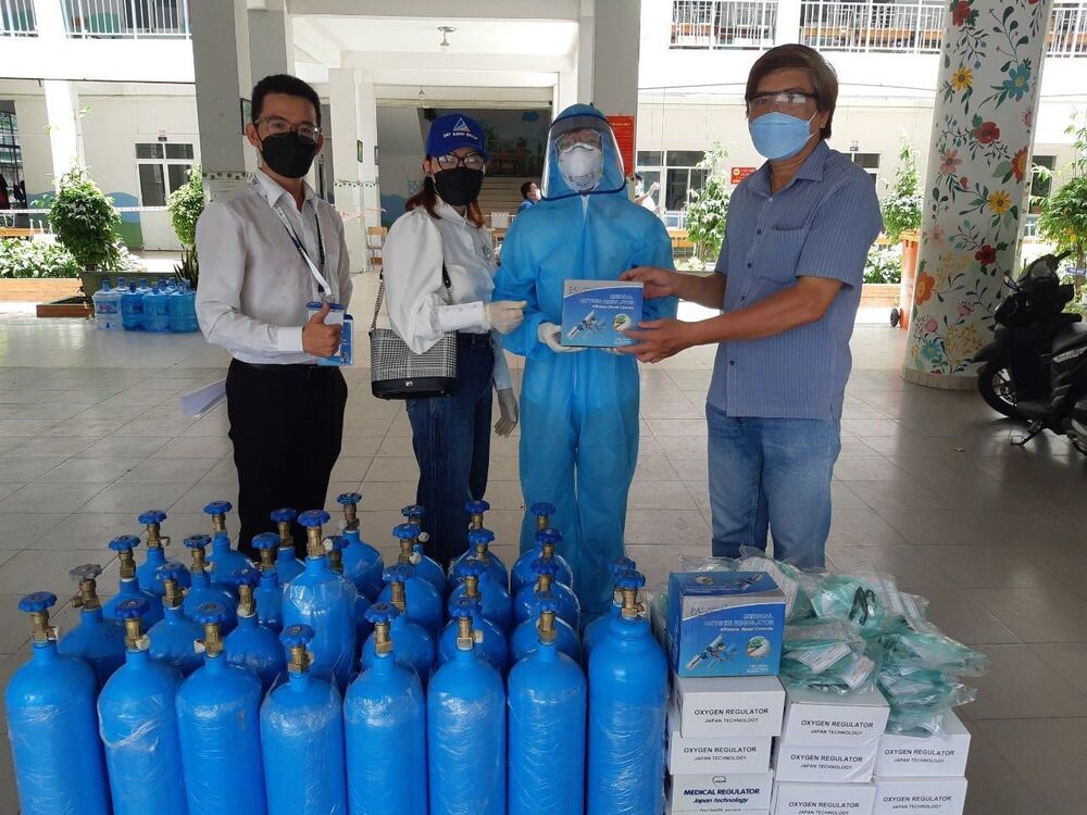 ĐẤT XANH ỦNG HỘ GẦN 200 PHẦN NHU YẾU PHẨM-9