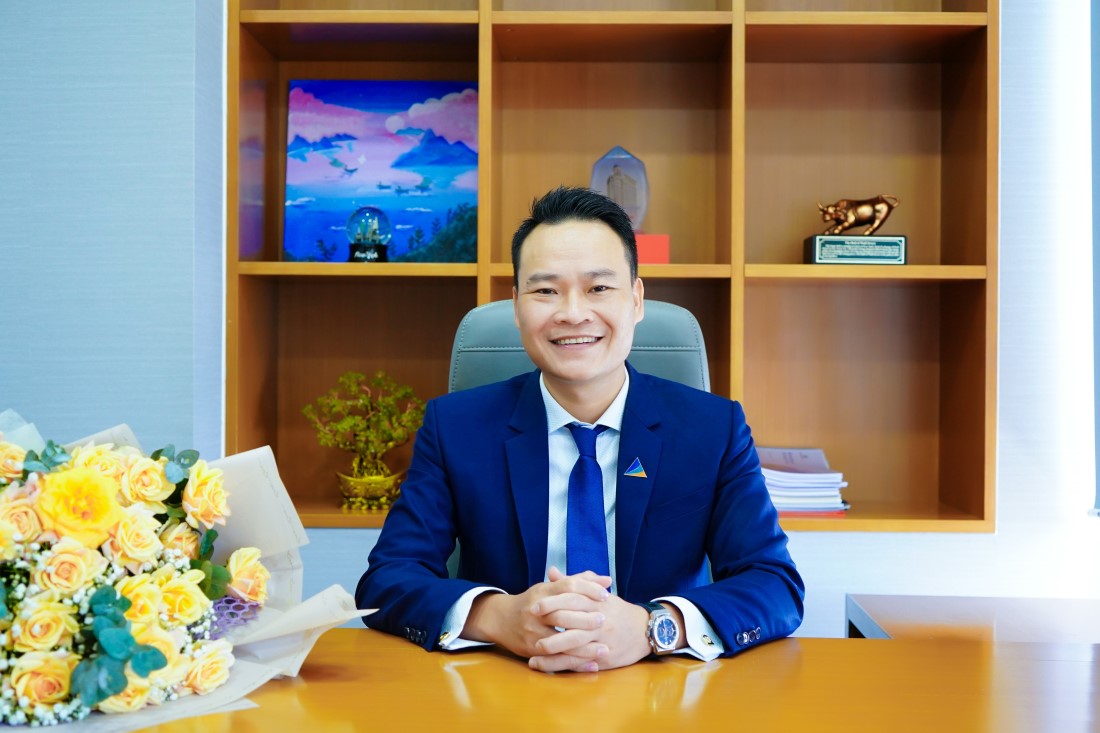 Tân Chủ tịch DXS-01.
