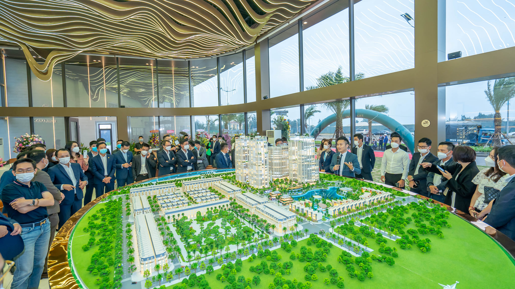 Gem Sky World – một trong những dự án tại vùng kinh tế trọng điểm được nhiều nhà đầu tư quan tâm.