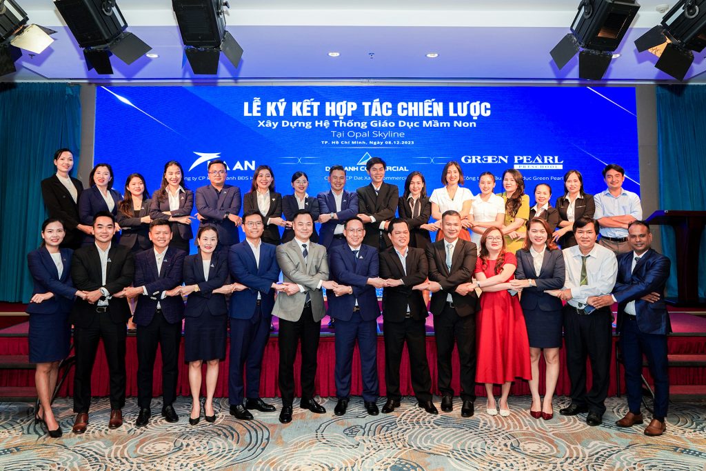 Dat Xanh Commercial - Thành viên Dat Xanh Services ký kết hợp tác chiến lược xây dựng trường mầm non Green Pearl.