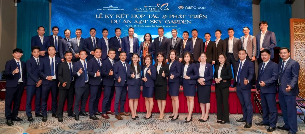 Lễ ký kết đã diễn ra thành công trong không khí vô cùng trang trọng.